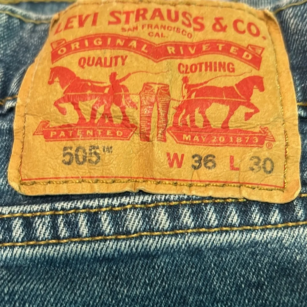 Mens LEVI STRAUSS & Co. 505 Denim Jeans 36/30 Blue EUC - Picture 6 of 8